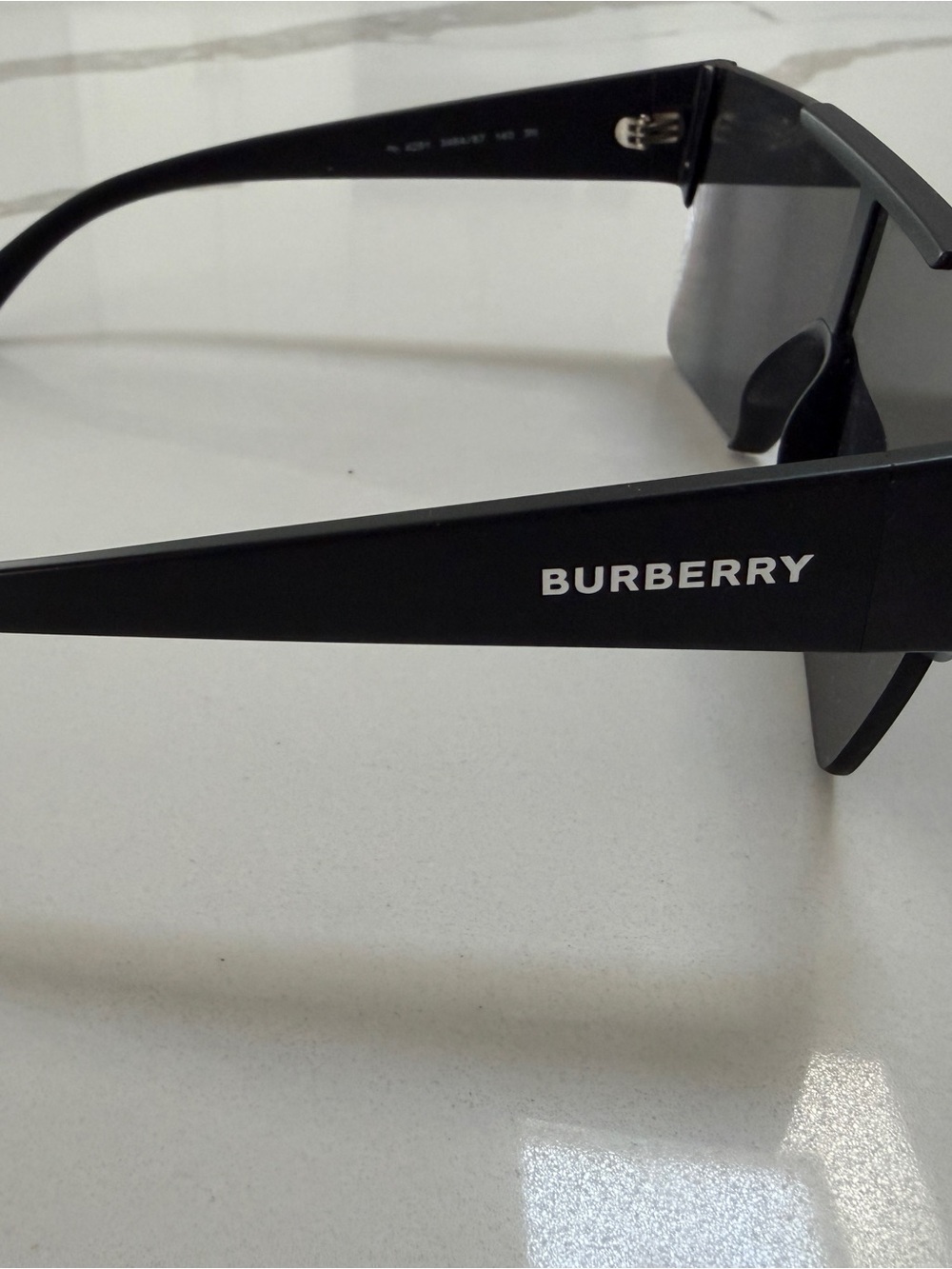 Burberry Black Shield Sunglasses with Matching Case - Picture 2 of 4